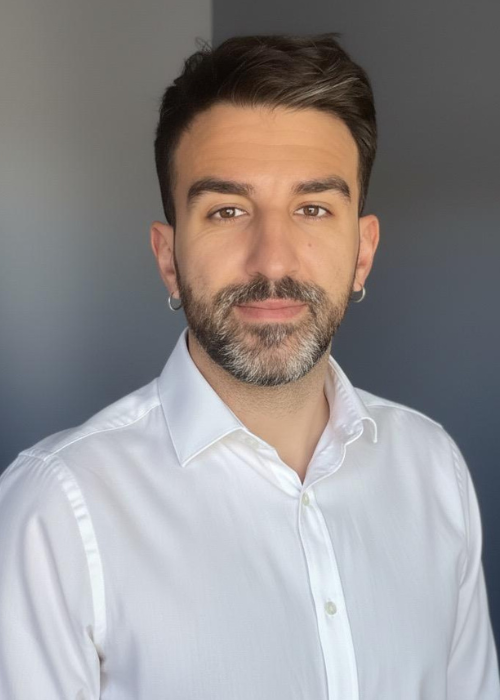 Miguel angel Gutierrez — director Creativo