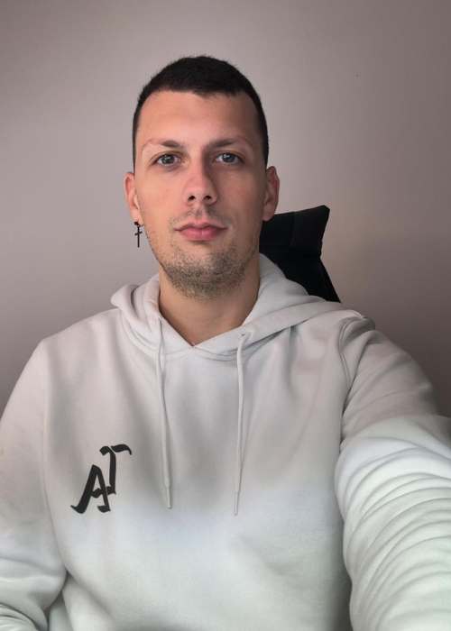 Miquel Villega — especialista en compra de publicidad y marketing digital